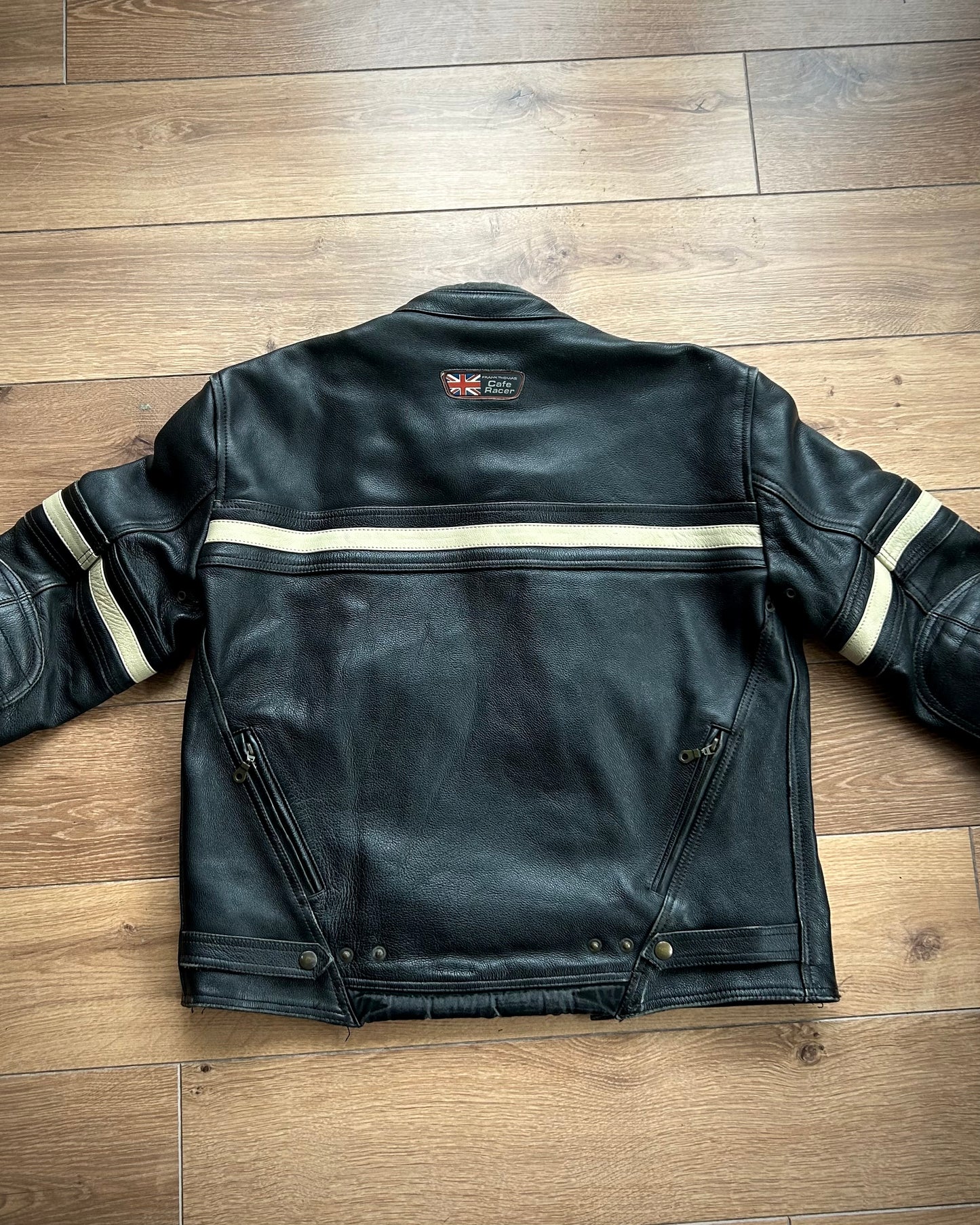 🇬🇧 frank thomas ‘7’ cafe racer leather jacket.