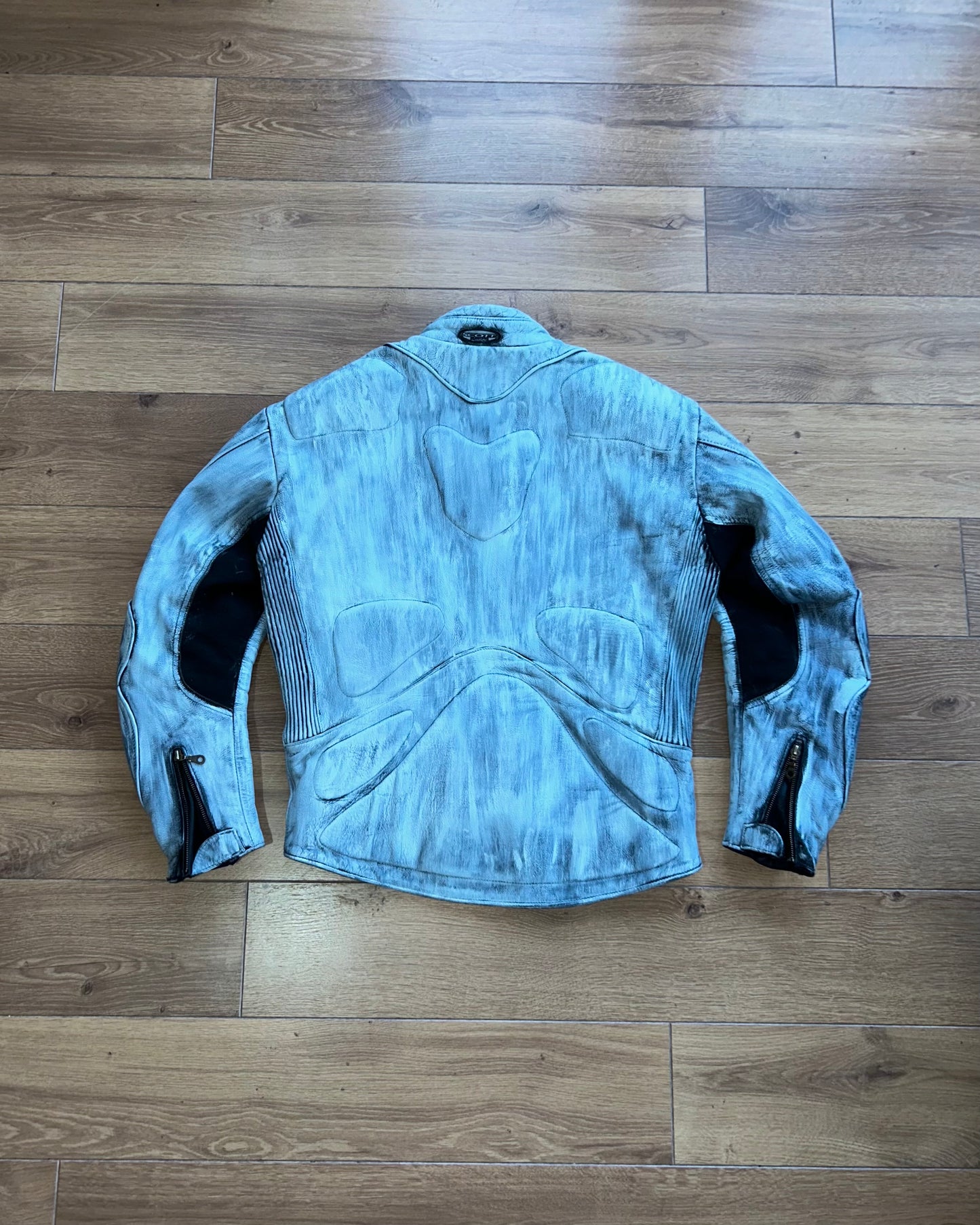 1/1 ‘eskimo racer’ leather biker jacket (L).