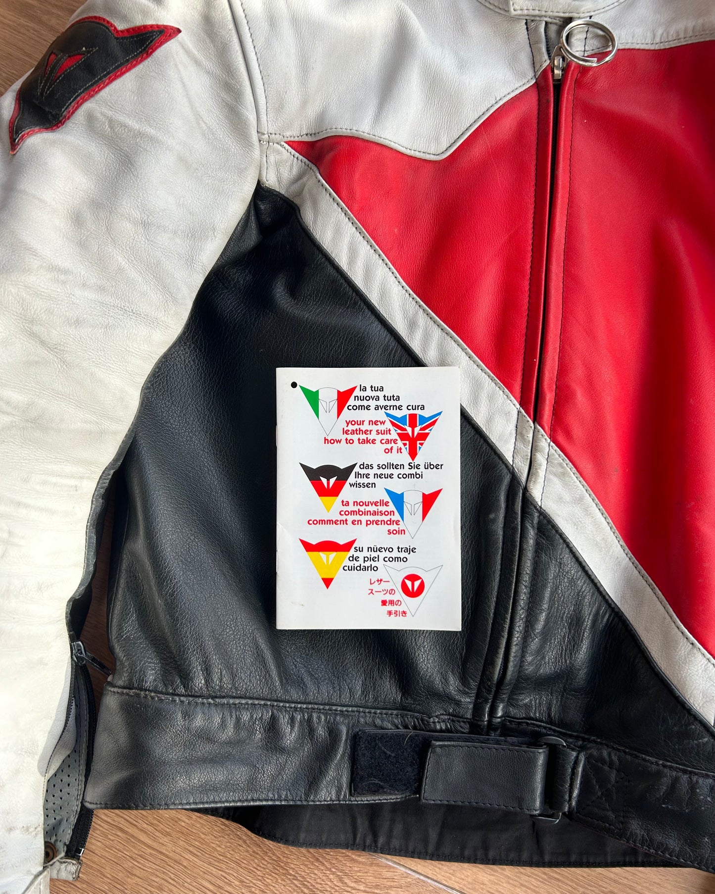 dainese black white & red leather logo set (S).